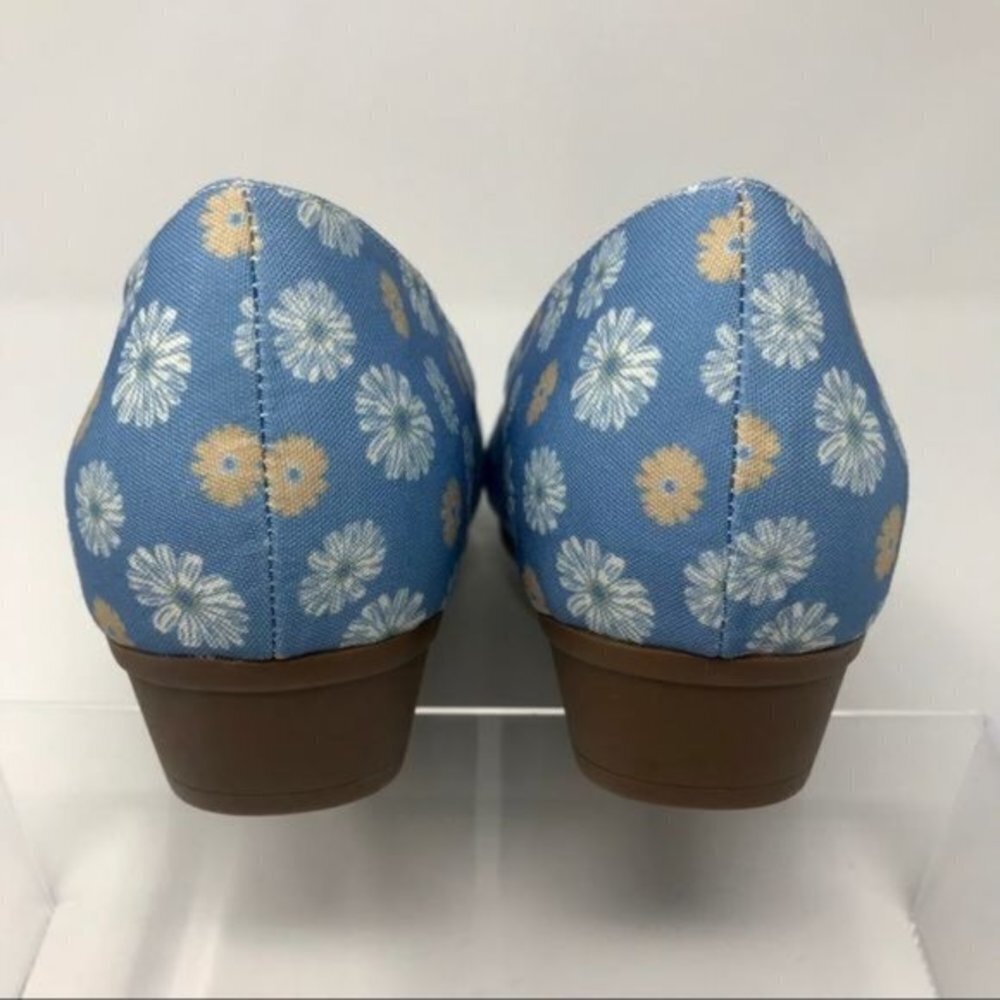 “Walk with Me” Floral Blue Peep Toe 10W - Picture 7 of 14